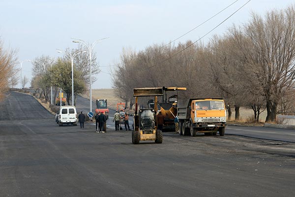 http://armenianow.com/sites/default/files/img/imagecache/600x400/Gyumri-Putin-visit-streets.jpg