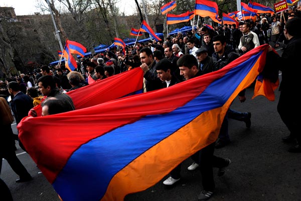 Growing rifts: Leadership fight on within Armenian opposition amid snap election talk