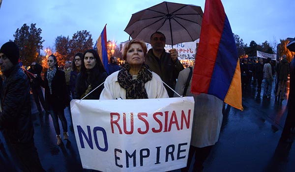 Life after Vilnius: Armenia hosting Russian leader after ditching EU accord