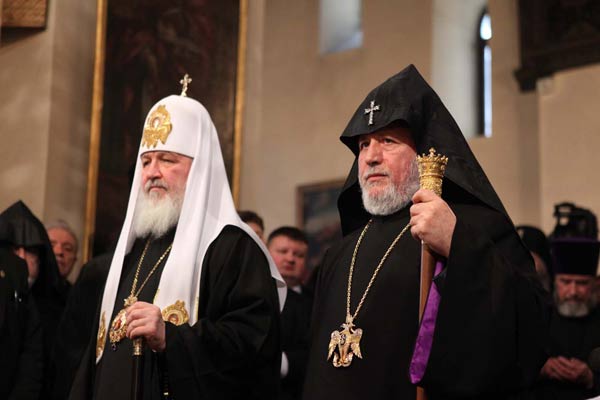 Patriarch of the Russian Orthodox Church Welcomed in Headquarters of the Armenian Church   