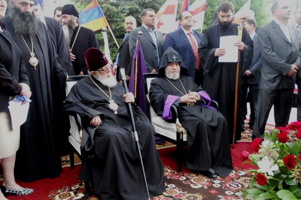 Echmiadzin spokesman: Armenian and Georgian churches signed no Documents